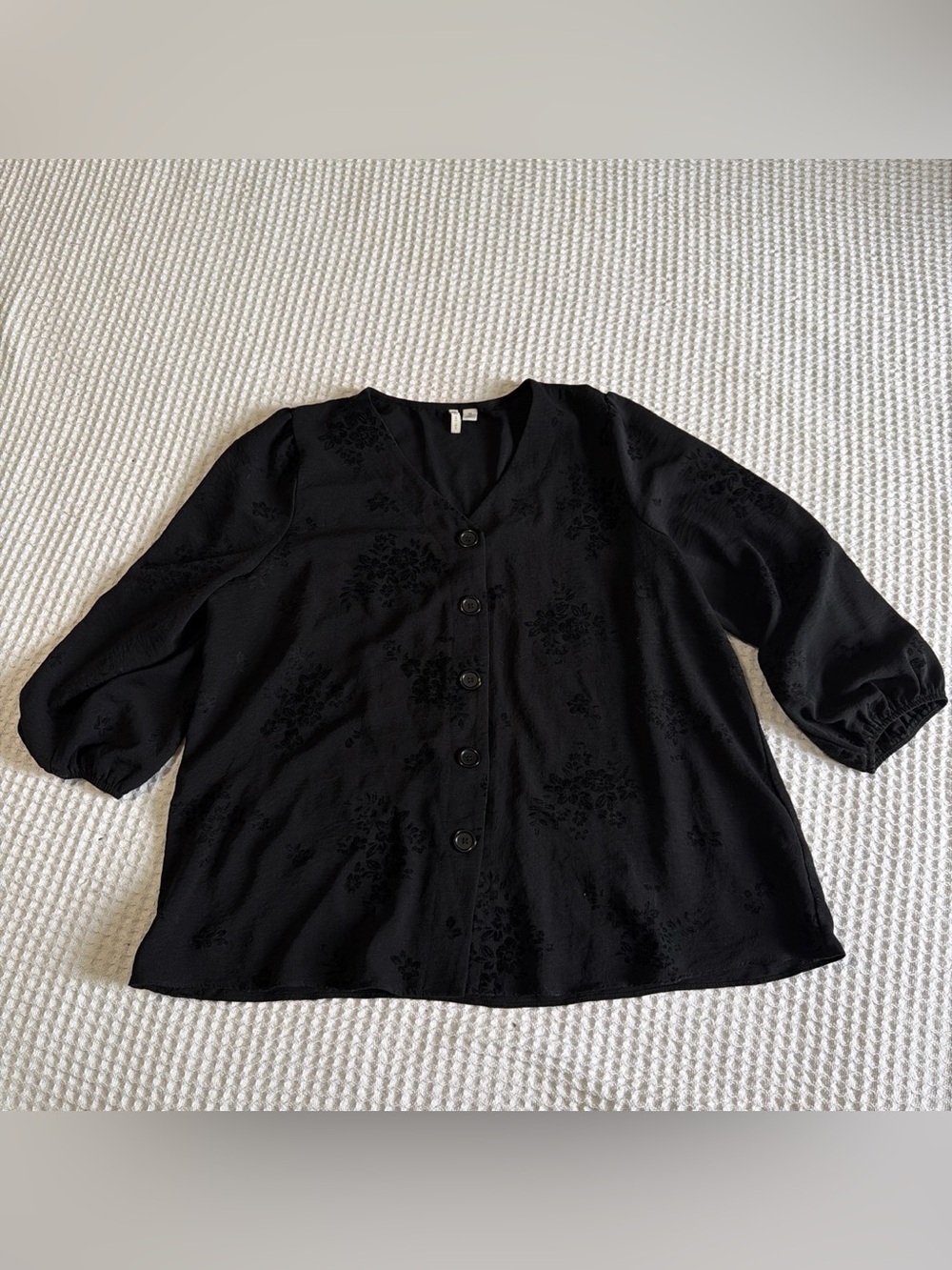 Sundance Black V-Neck Button Front Blouse